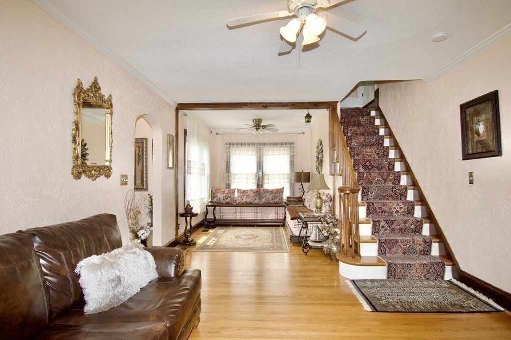 94 Gillette Avenue Springfield, MA 01118 - Photo 18 of 31