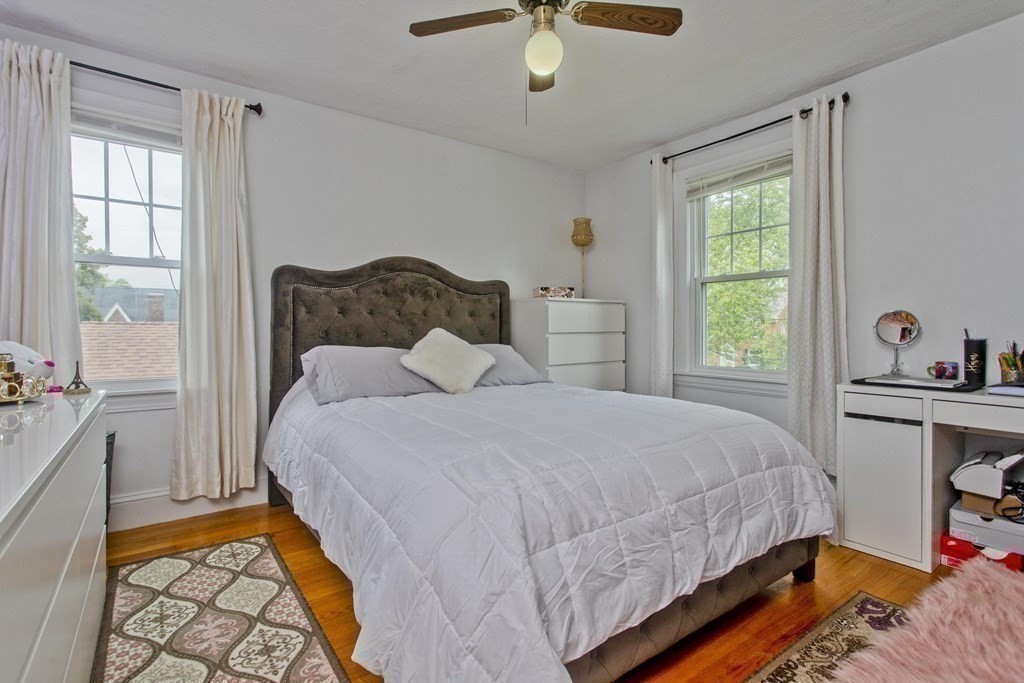 94 Gillette Avenue Springfield, MA 01118 - Photo 21 of 31