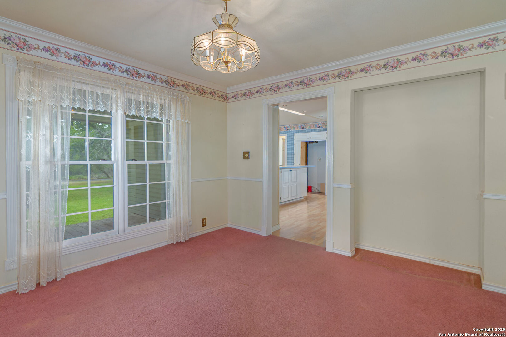 2981 Vivroux Ranch Road Seguin, TX 78155 - Photo 28 of 50 a view of empty room with windows and ceiling fan