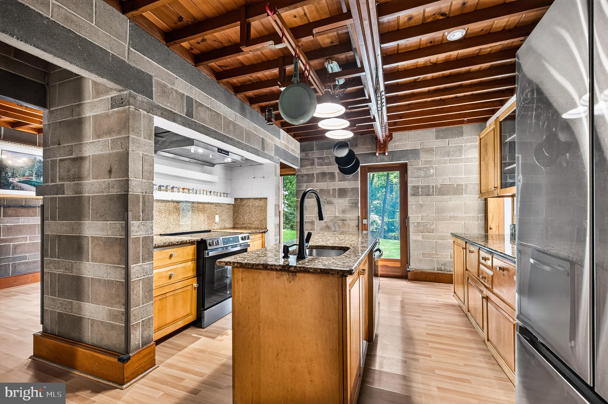 10817 Cross School Road Reston, VA 20191 - Photo 27 of 89 Kitchen