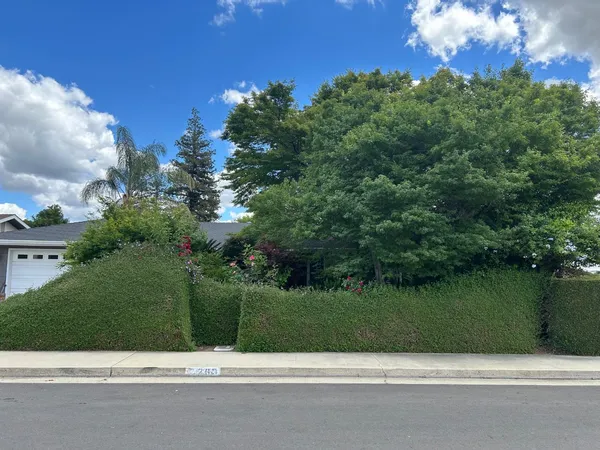 $499,000 | 2360 23rd Avenue, Kingsburg, CA 93631