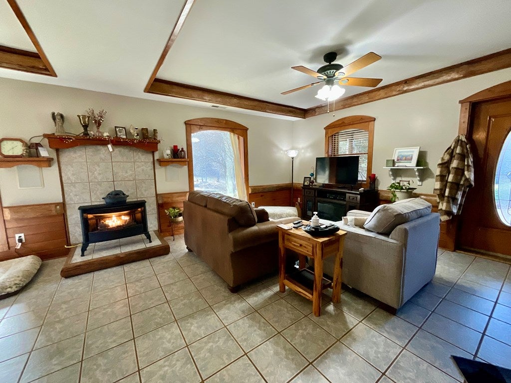 2093 Gambetta Road Galax, VA 24333 - Photo 2 of 63 Gallery Image 2