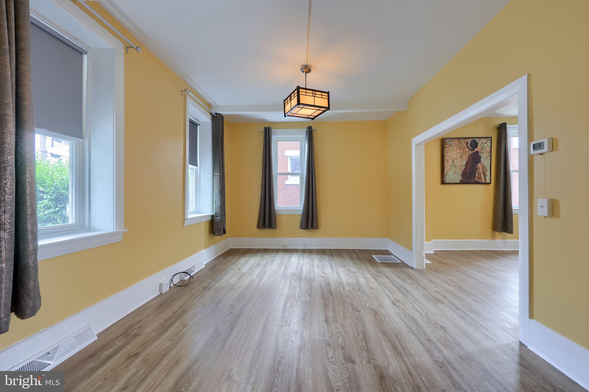 217 North Charles Street Red Lion, PA 17356 - Photo 5 of 37
