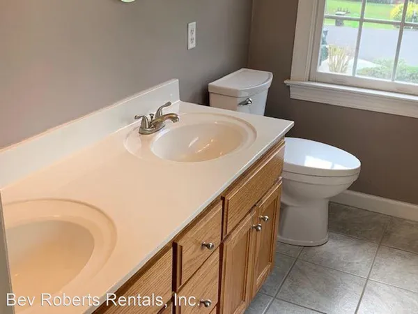 $2,200 | 2324 Buckstone Court, Fuquay-Varina, NC 27526