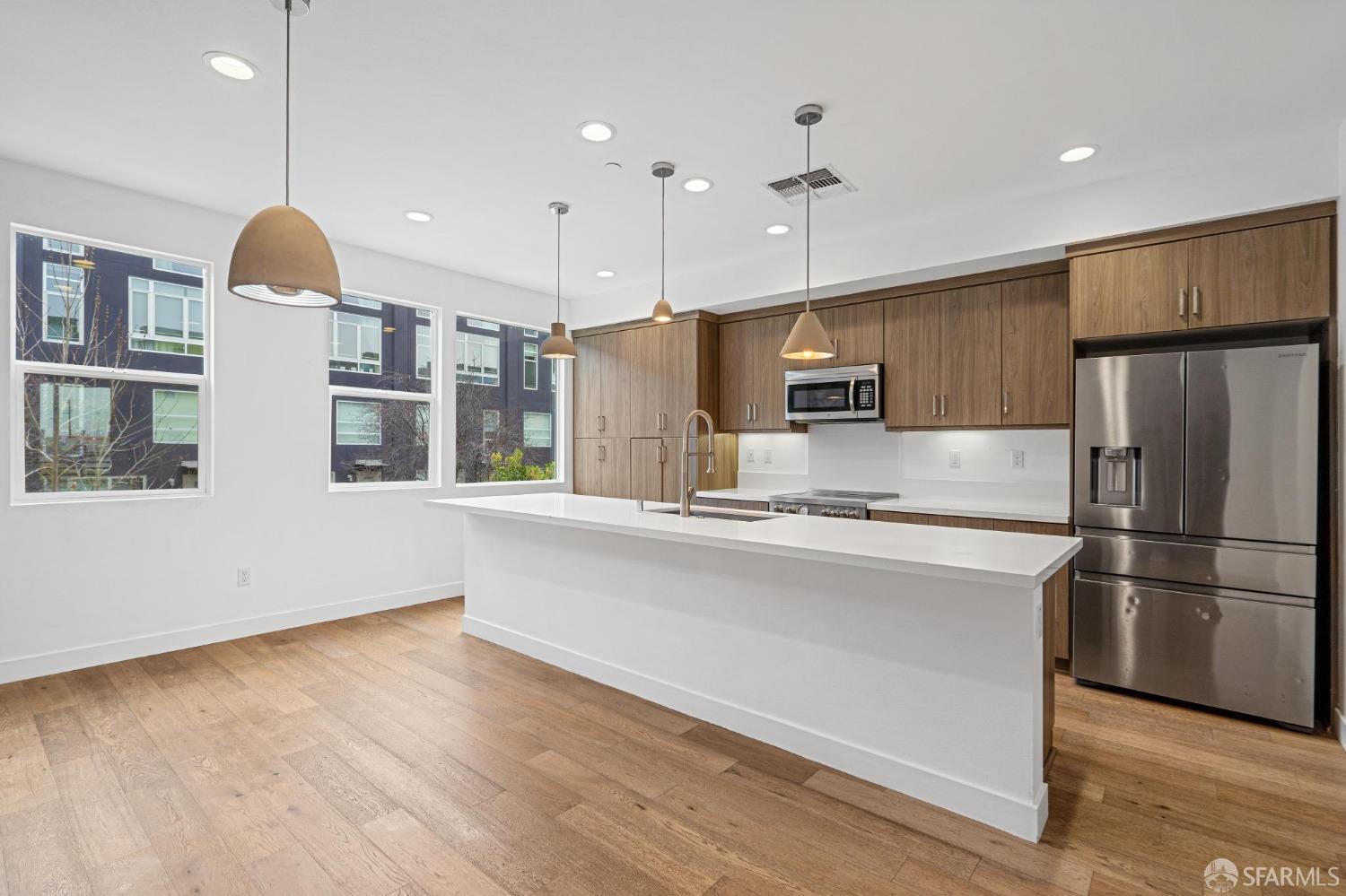 1353 Pullman Way Oakland, CA 94607 - Photo 19 of 55