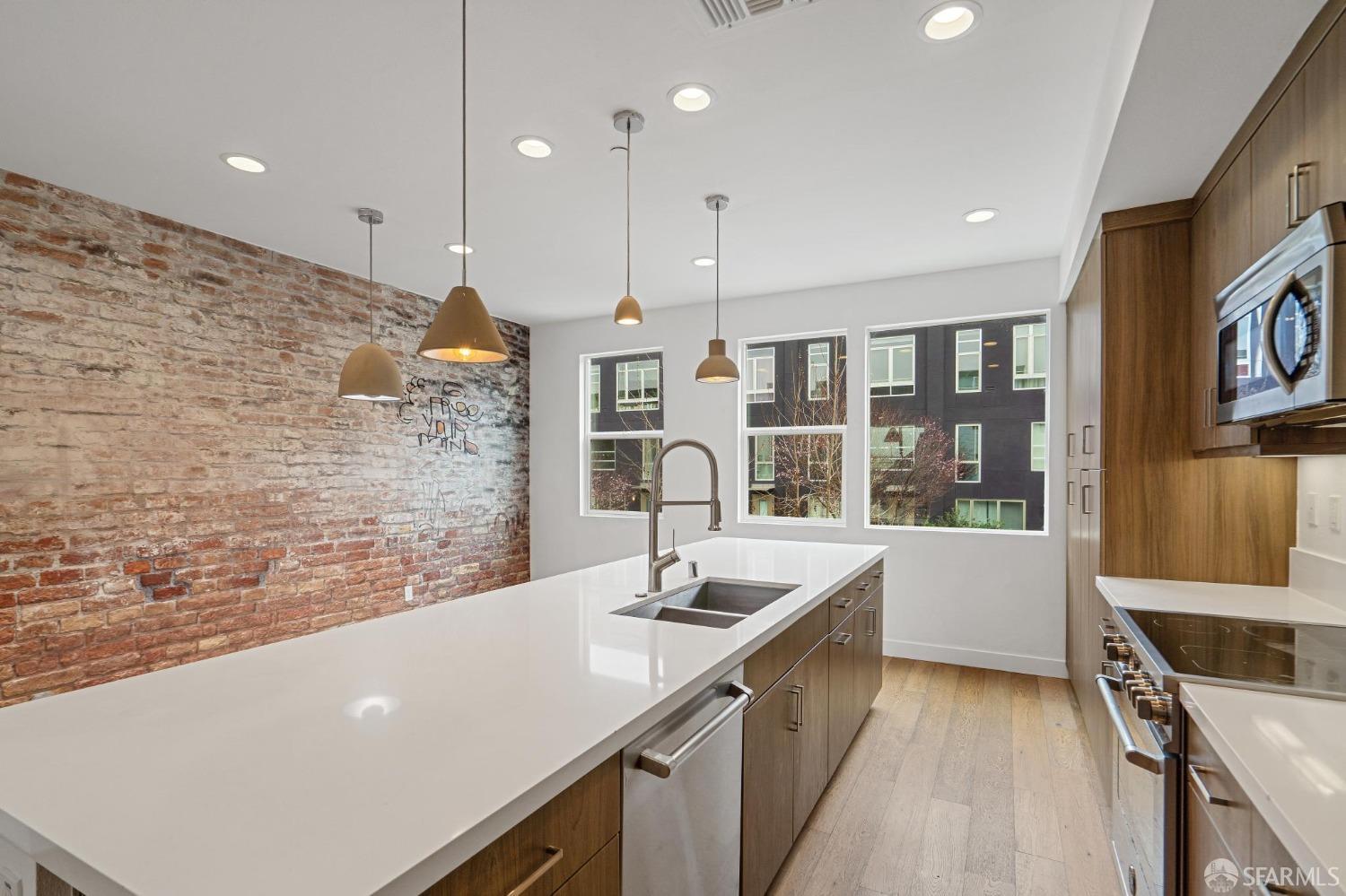 1353 Pullman Way Oakland, CA 94607 - Photo 22 of 55