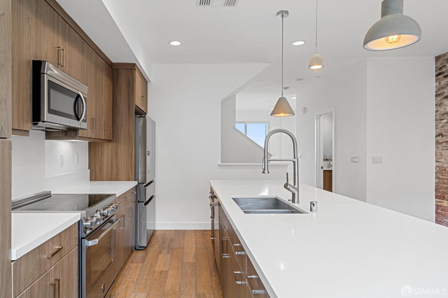 1353 Pullman Way Oakland, CA 94607 - Photo 23 of 55