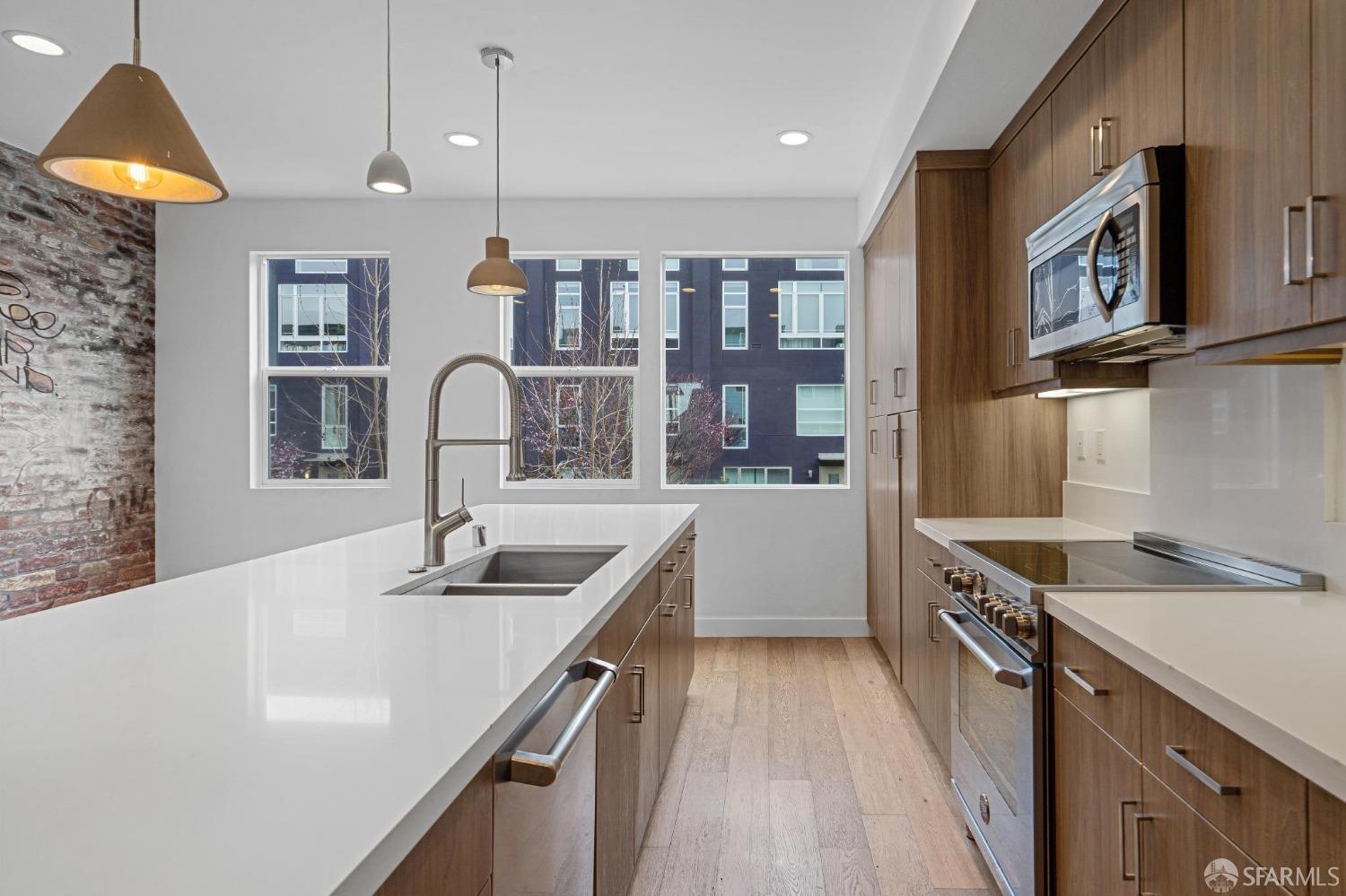 1353 Pullman Way Oakland, CA 94607 - Photo 26 of 55