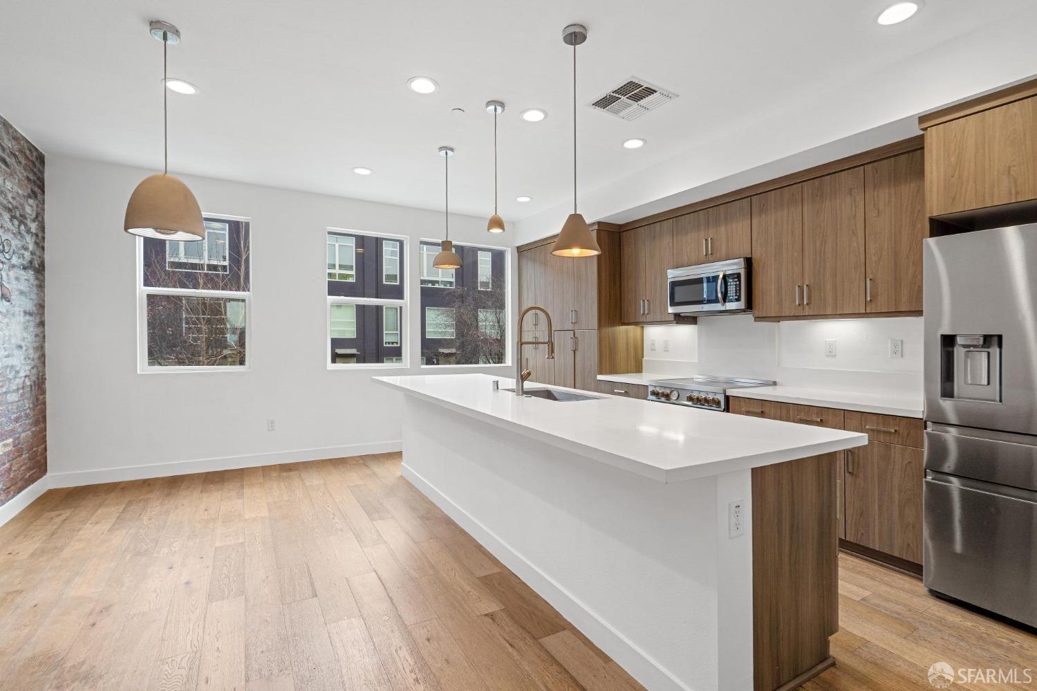 1353 Pullman Way Oakland, CA 94607 - Photo 27 of 55