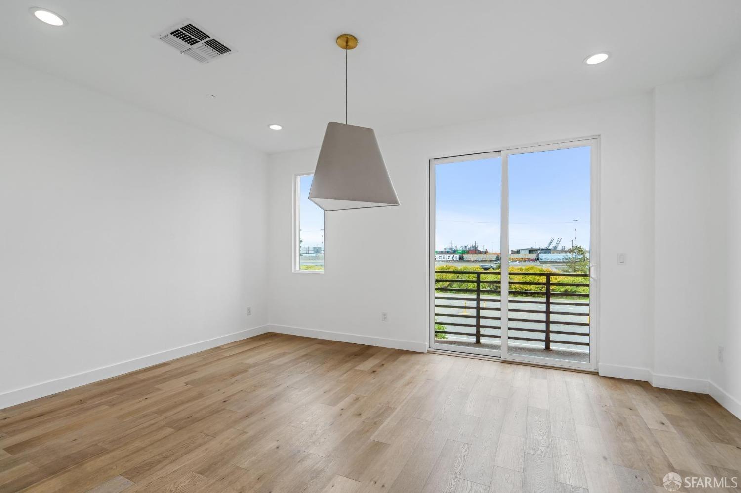 1353 Pullman Way Oakland, CA 94607 - Photo 33 of 55