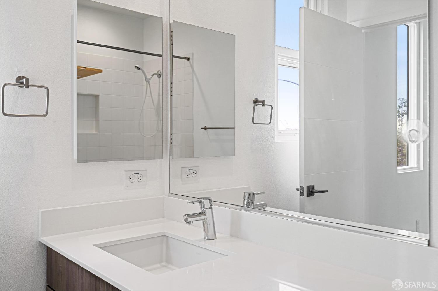 1353 Pullman Way Oakland, CA 94607 - Photo 39 of 55