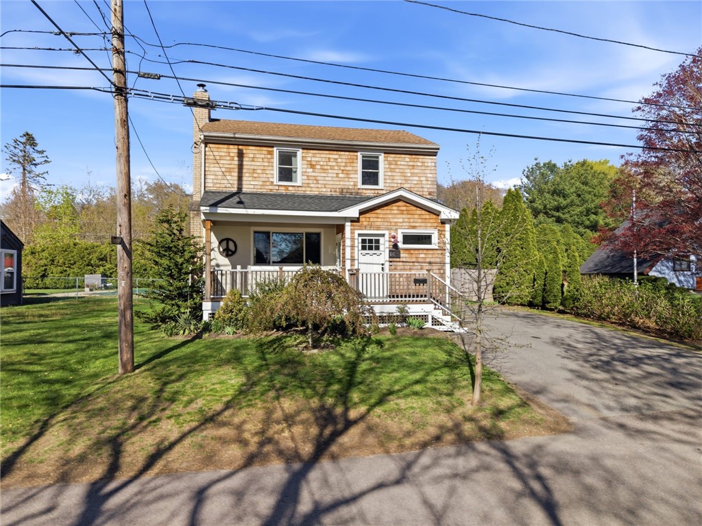 18 Loring Road Bristol, RI 02809 - Photo 1 of 38