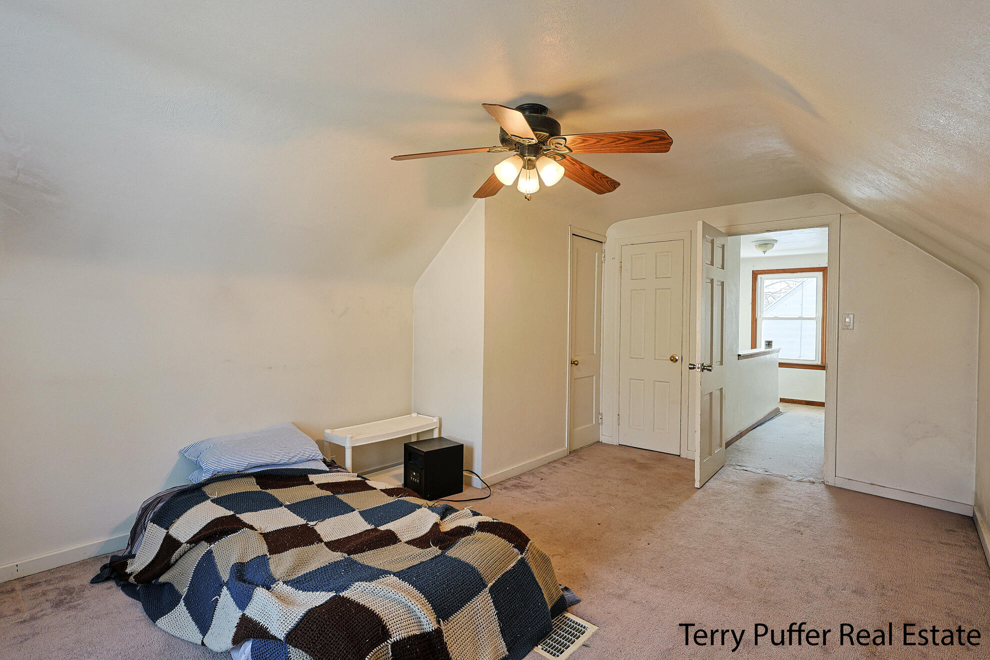 1322 Cornell Road Muskegon, MI 49441 - Photo 14 of 28 IMG_0127