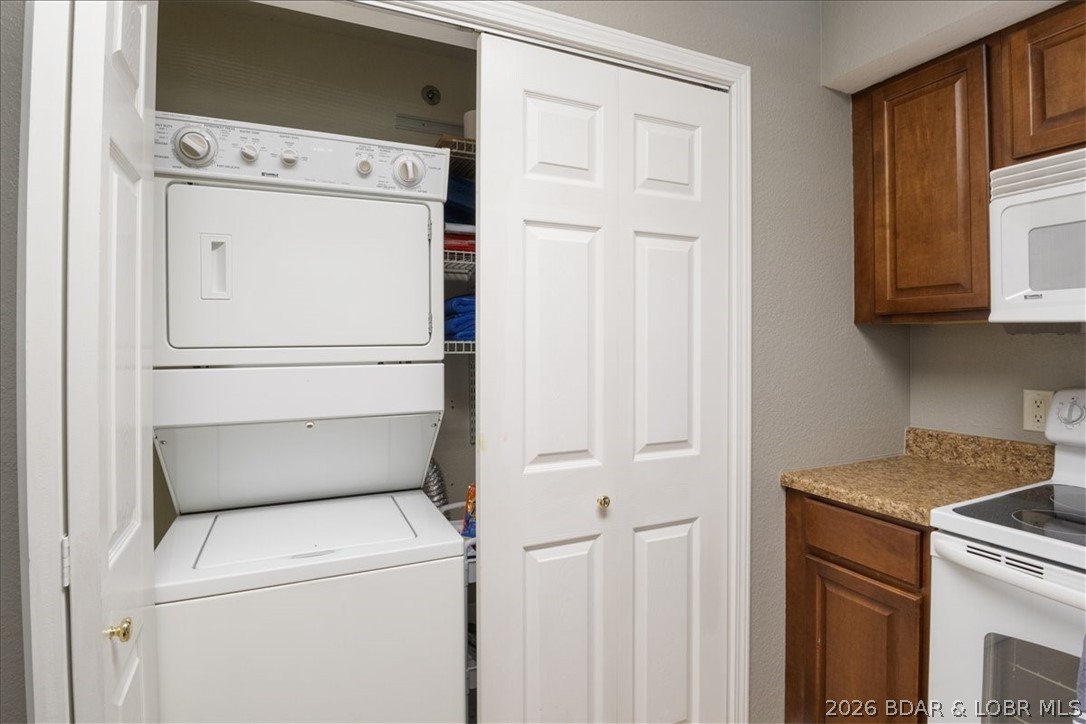 40 Lighthouse Road, Unit 1401 Lake Ozark, MO 65049 - Photo 14 of 44 Gallery Image 14