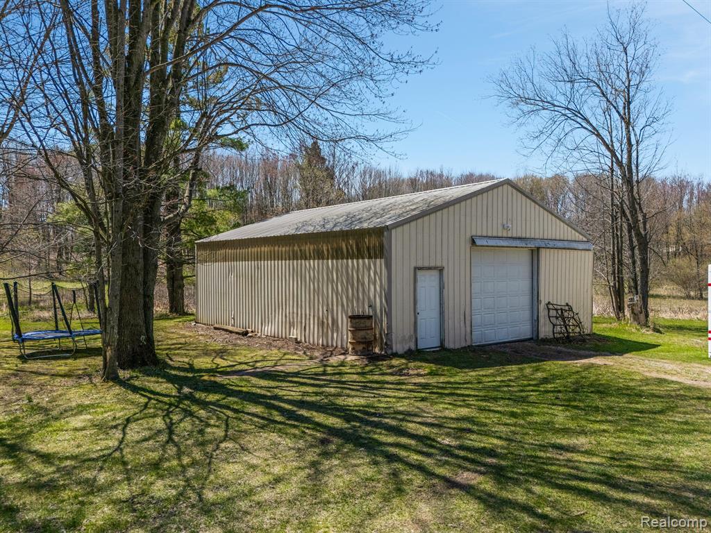 7312 Linden Road Fenton, MI 48430 - Photo 41 of 65