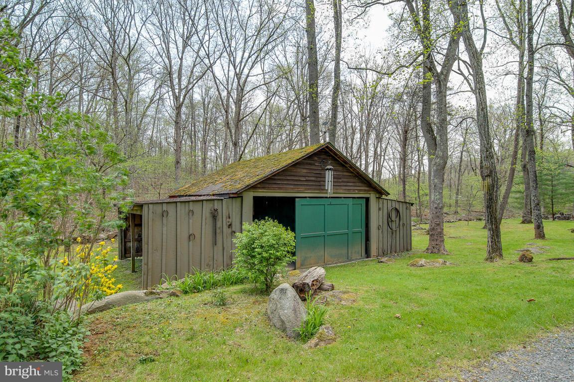54 Mill Hill Road Huntly, VA 22640 - Photo 29 of 30 Barn