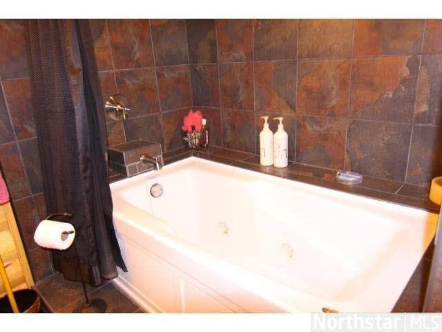 449 219th Street Star Prairie, WI 54026 - Photo 5 of 18 Gallery Image 5