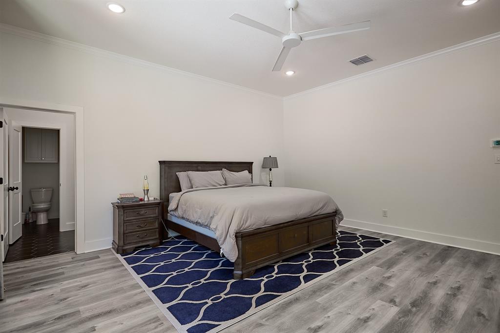 358 Glade Valley Road Azle, TX 76020 - Photo 12 of 35 Spacious room featuring wood-finish flooring, recessed lighting, and a contemporary ceiling fan