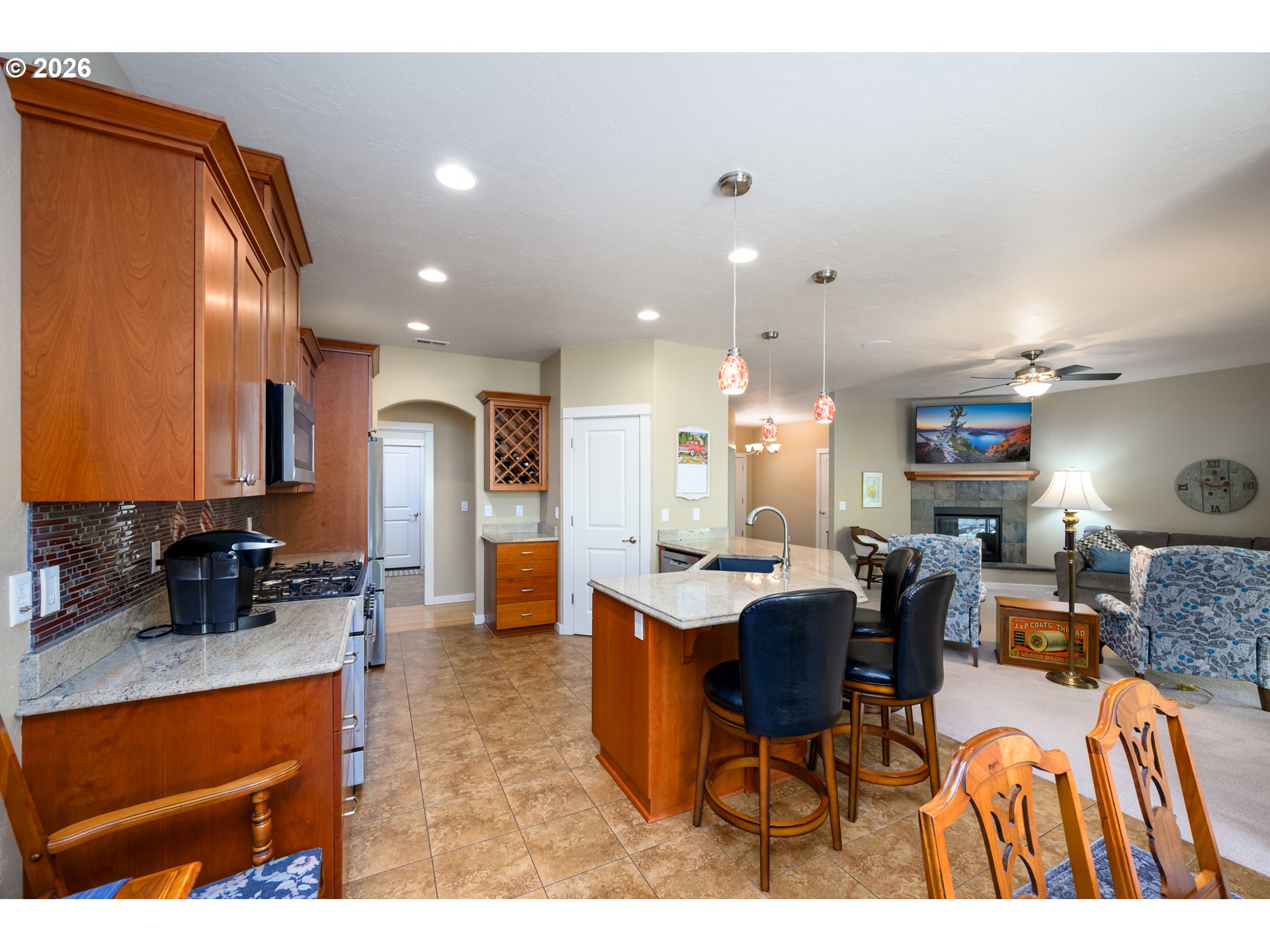 411 Oak Valley Loop Winchester, OR 97495 - Photo 10 of 45