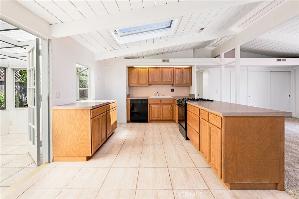 3357 Roxanne Avenue Long Beach, CA 90808 - Photo 48 of 52
