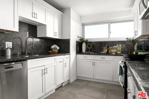 $1,595,000 | 10450 Wilshire Boulevard, Unit 8A, Los Angeles, CA 90024