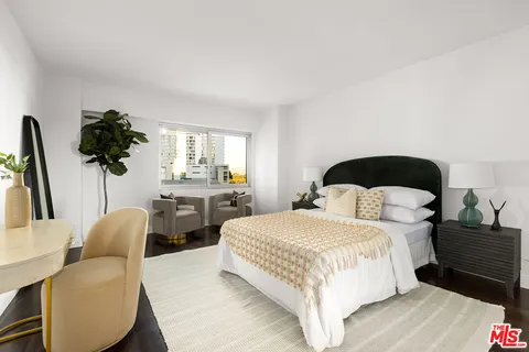 $1,595,000 | 10450 Wilshire Boulevard, Unit 8A, Los Angeles, CA 90024