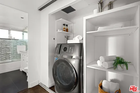 $1,595,000 | 10450 Wilshire Boulevard, Unit 8A, Los Angeles, CA 90024