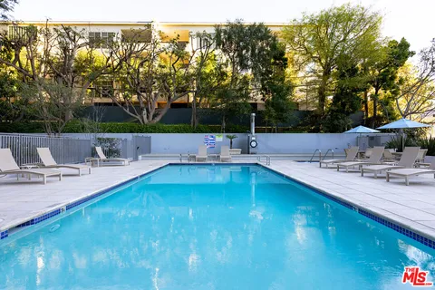 $1,595,000 | 10450 Wilshire Boulevard, Unit 8A, Los Angeles, CA 90024