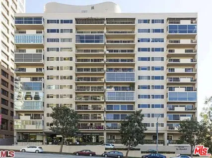 $1,595,000 | 10450 Wilshire Boulevard, Unit 8A, Los Angeles, CA 90024