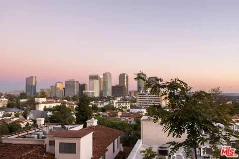 $1,595,000 | 10450 Wilshire Boulevard, Unit 8A, Los Angeles, CA 90024