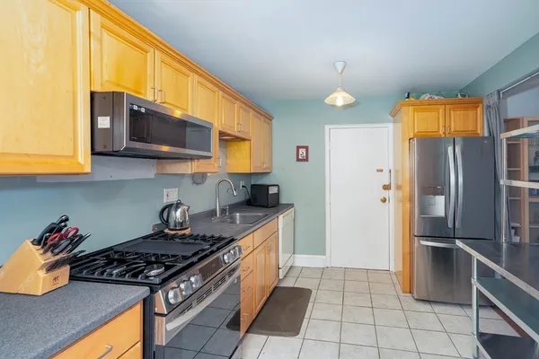 $799,000 | 1064 Beacon Street, Unit 12A, Brookline, MA 02446
