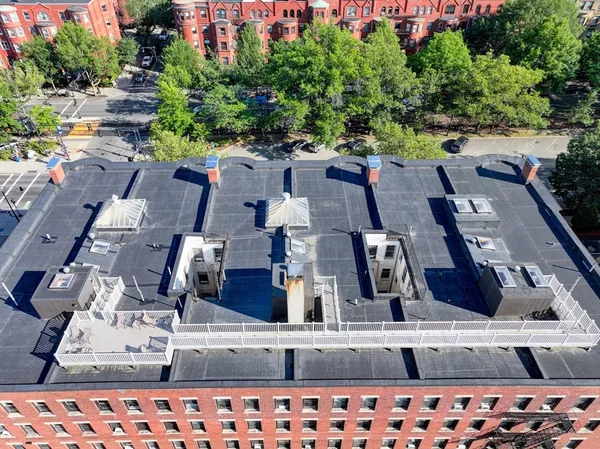 $799,000 | 1064 Beacon Street, Unit 12A, Brookline, MA 02446