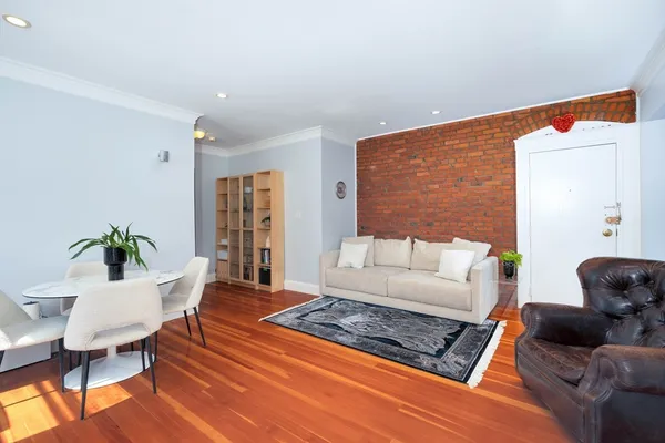 $799,000 | 1064 Beacon Street, Unit 12A, Brookline, MA 02446