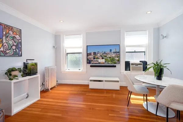 $799,000 | 1064 Beacon Street, Unit 12A, Brookline, MA 02446