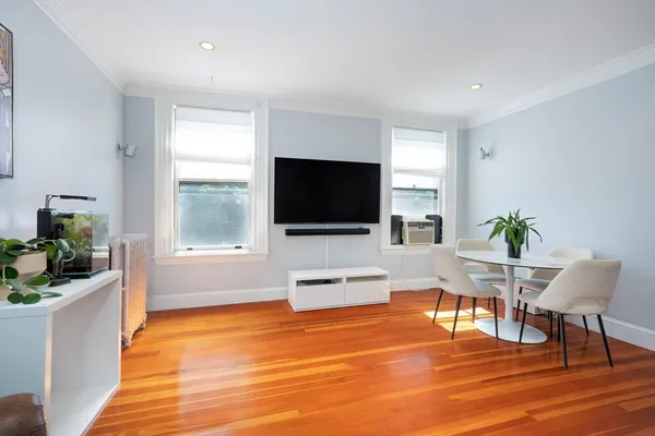 $799,000 | 1064 Beacon Street, Unit 12A, Brookline, MA 02446