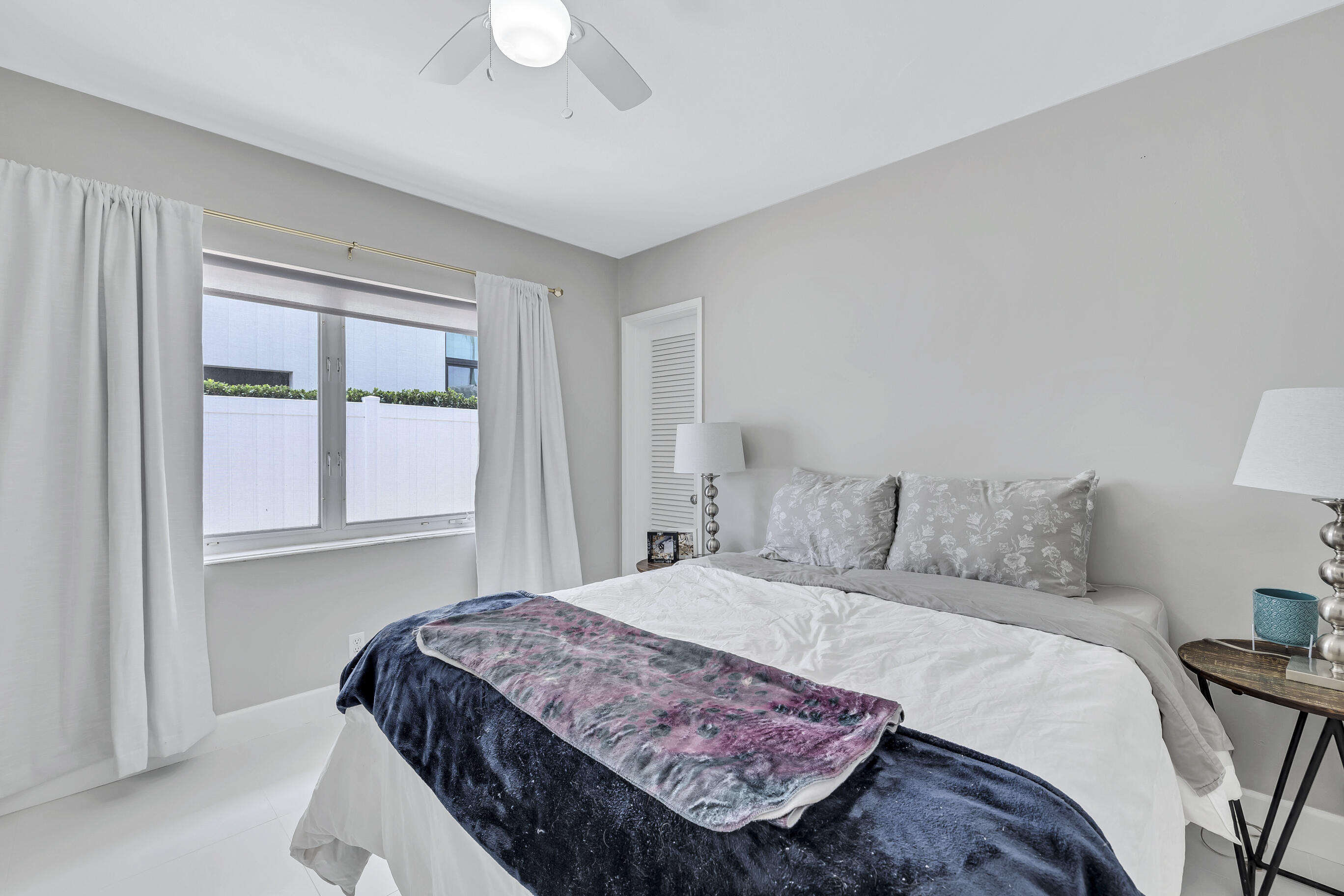 836 Northeast 72nd Street Boca Raton, FL 33487 - Photo 11 of 17 28_5z3a3518