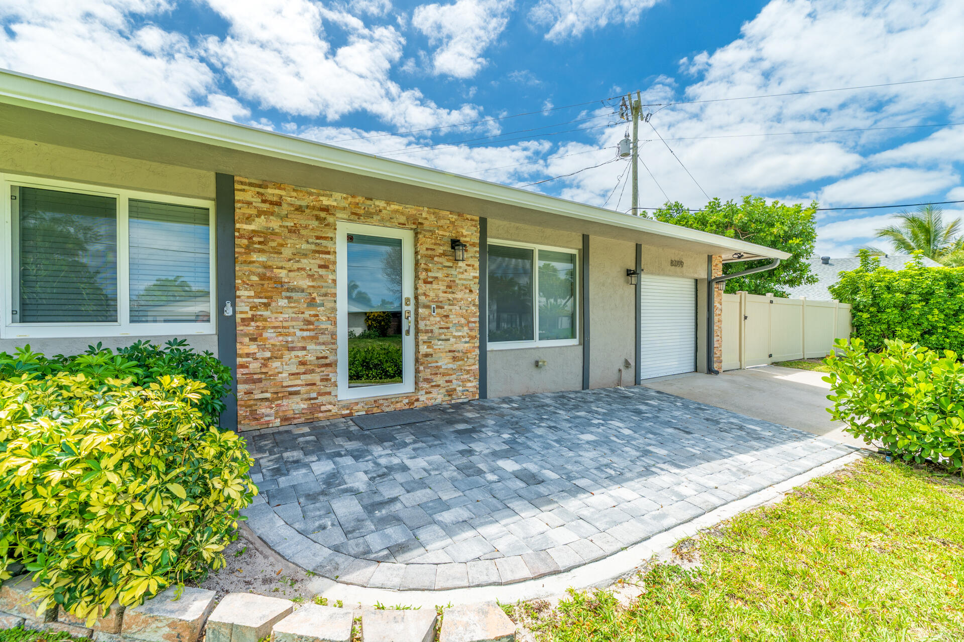 8099 Santa Fe Trail Boca Raton, FL 33487 - Photo 10 of 72 20260415 - 8099 Santa Fe Trail - MR-7