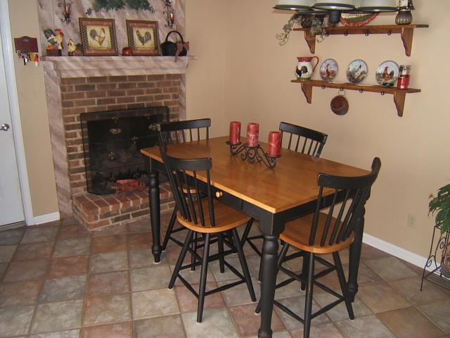 5351 Sundance Road Salem, VA 24153 - Photo 2 of 14 dining area