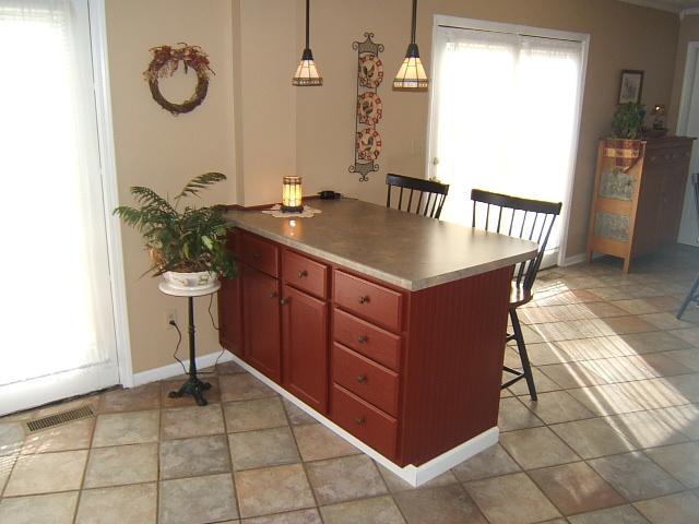 5351 Sundance Road Salem, VA 24153 - Photo 4 of 14 island