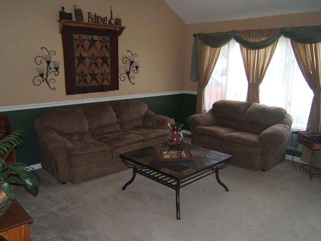 5351 Sundance Road Salem, VA 24153 - Photo 5 of 14 living room