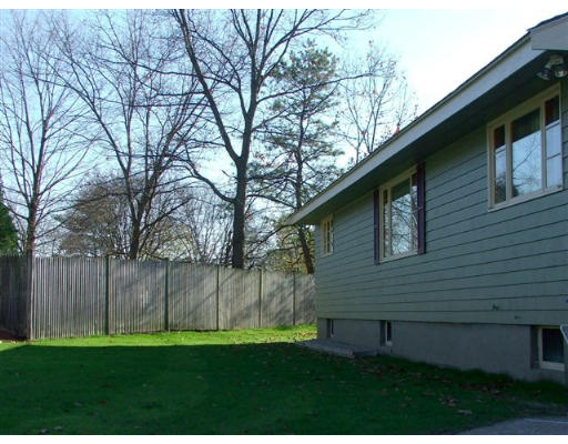 8 Pine Ridge Road Stoneham, MA 02180 - Photo 3 of 7 Gallery Image 3