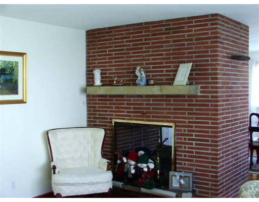 8 Pine Ridge Road Stoneham, MA 02180 - Photo 5 of 7 Gallery Image 5