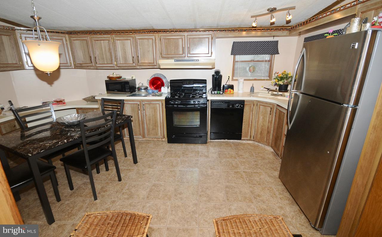 120 Tuckahoe Road, Unit 289 Buena, NJ 08310 - Photo 5 of 14 Kitchen
