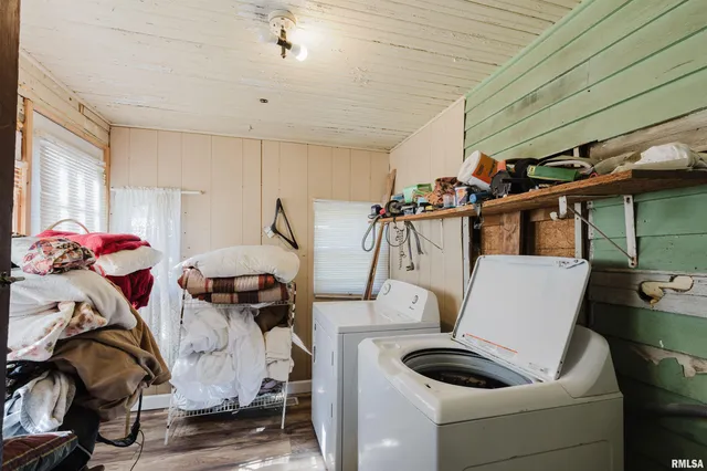 $124,000 | 1200 West Adams Street, Herrin, IL 62948