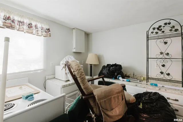 $124,000 | 1200 West Adams Street, Herrin, IL 62948