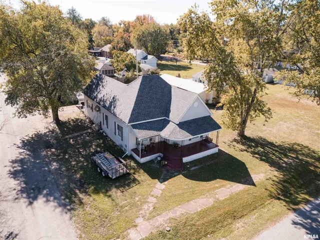 $124,000 | 1200 West Adams Street, Herrin, IL 62948