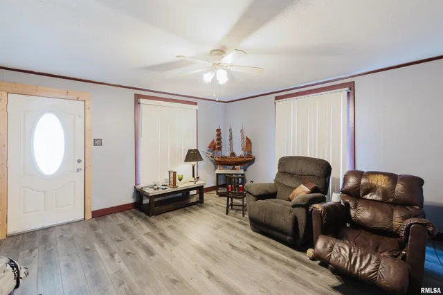 $124,000 | 1200 West Adams Street, Herrin, IL 62948