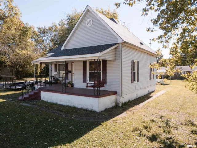 $124,000 | 1200 West Adams Street, Herrin, IL 62948