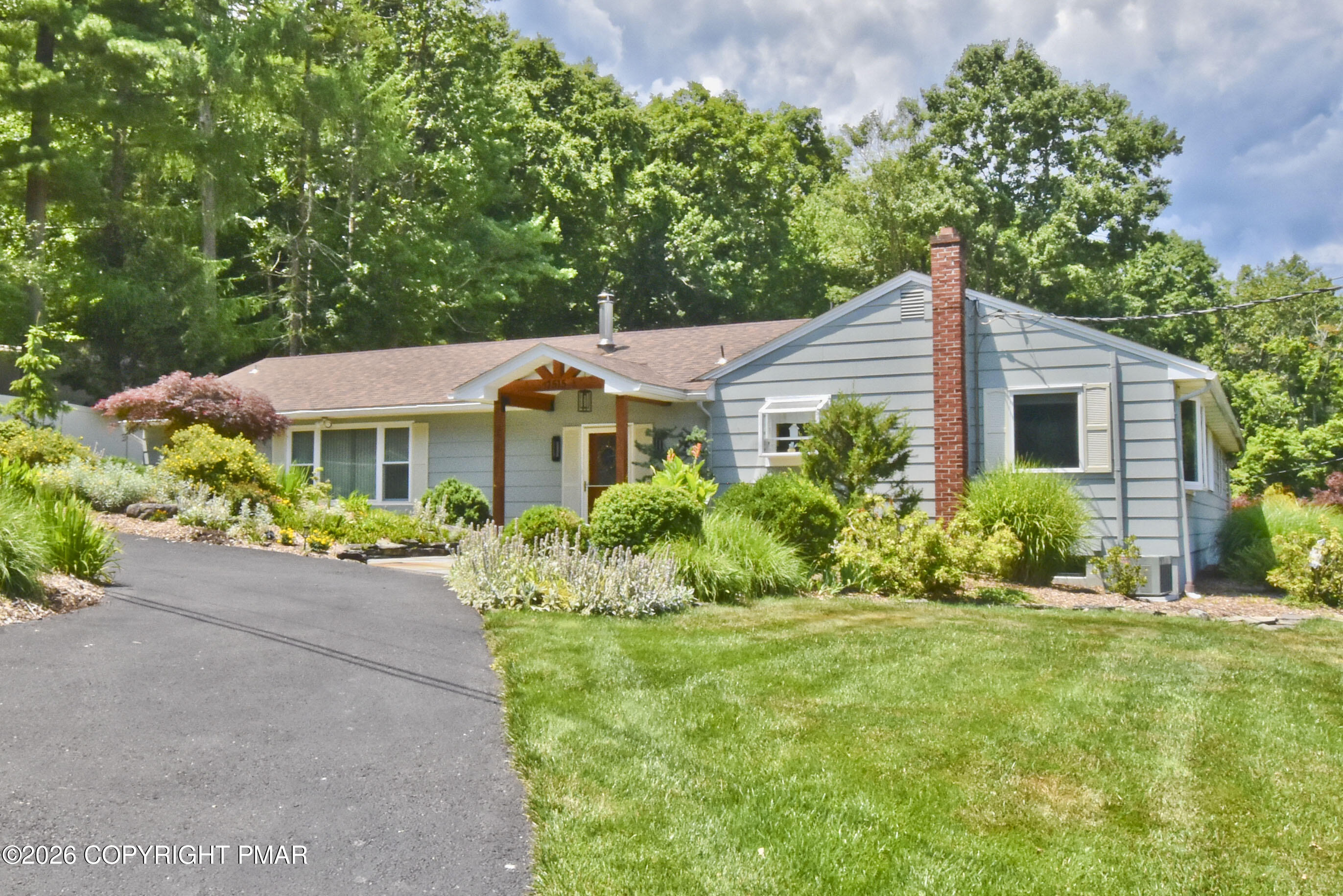 7515 Old Coach Road Stroudsburg, PA 18360 - Photo 2 of 59 1
