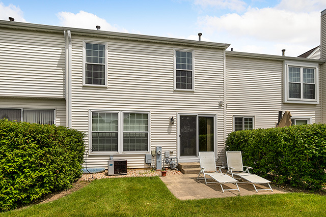233 East Shag Bark Lane Streamwood, IL 60107 - Photo 22 of 28